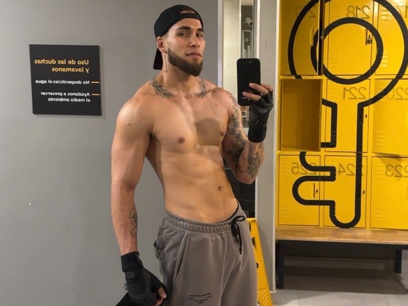 jeankobe21 — LIVE on Streamate