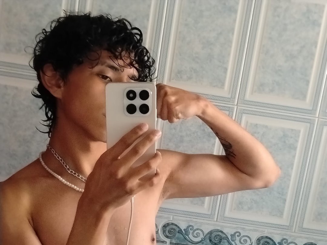 kairoxx — LIVE on Streamate