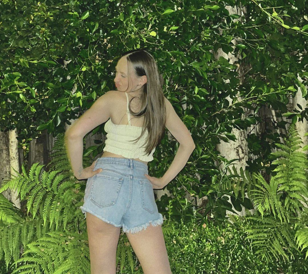 lenaluvsu — LIVE on Streamate