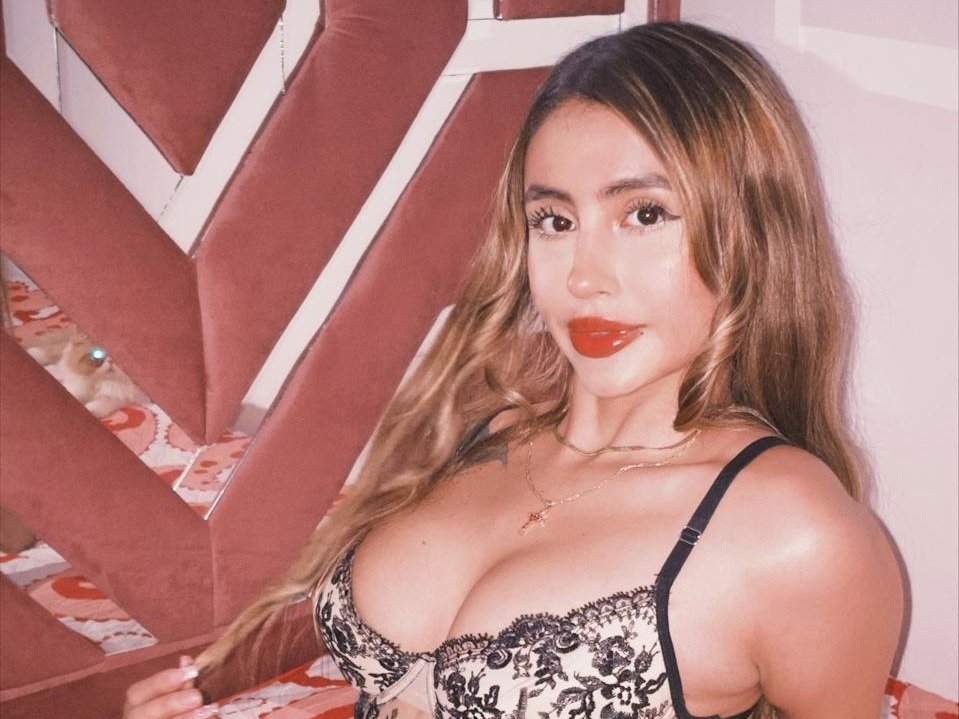 madisson_stones — LIVE on Streamate