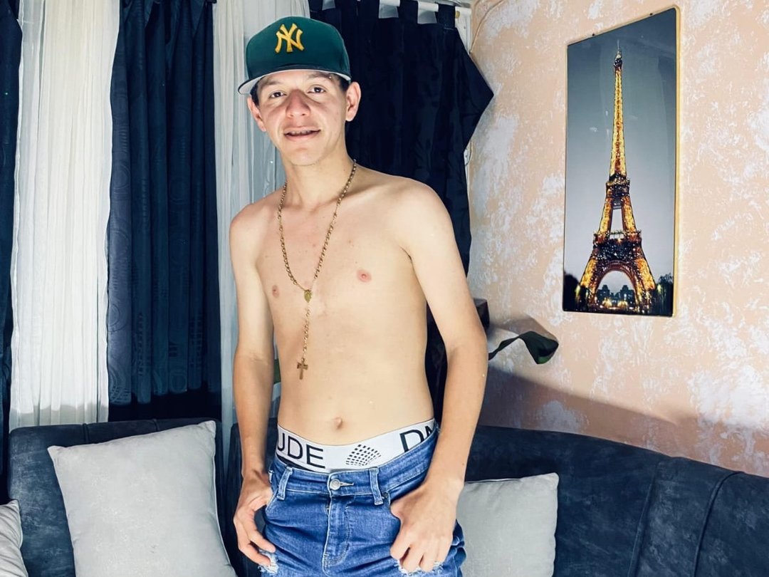 tonnyD — LIVE on Streamate