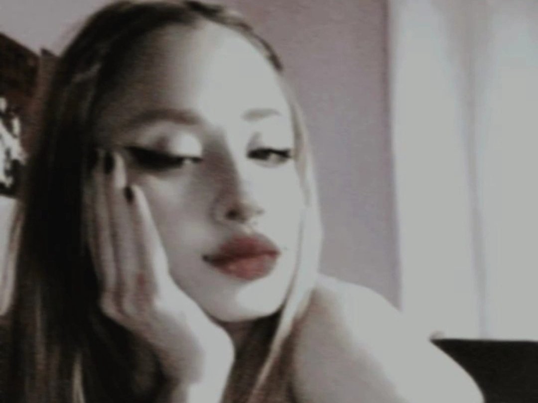 void_smokin — LIVE on Streamate