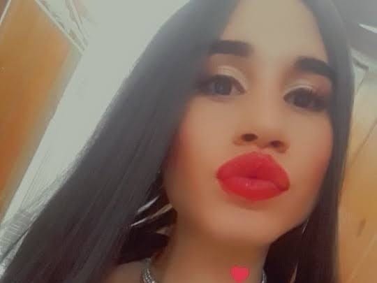 zoecyrus1 — LIVE on Streamate