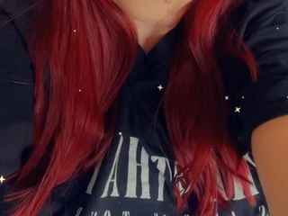 CurvyClassyConnie