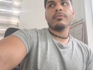 28omar live cam
