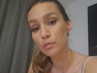 Adriana_May