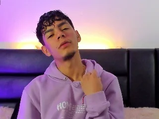 AlexHottie
