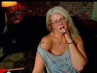 Alicescuriosity Porn Model Profile Image