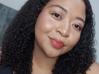 AlishaaCharm live