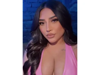 AndreaHernandez live