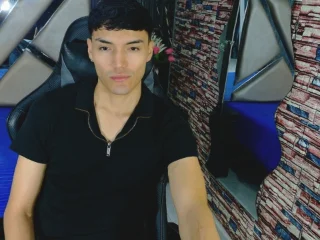 Aron_Dark live cam
