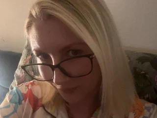 BlondeBabyuk