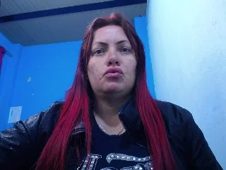 Carolinhe26