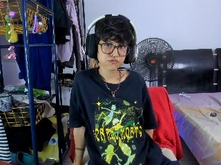 CharlieTay live cam