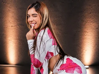 Charlott_iconic67
