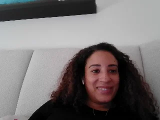 CurlyBrown22