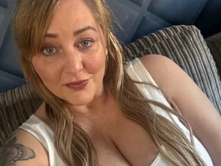 CurvyNana75