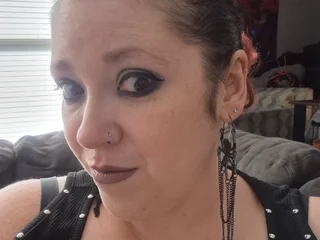 DarkHuntress live