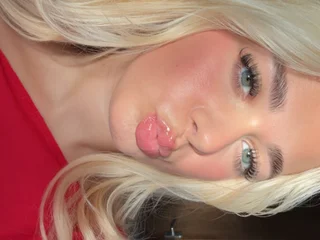 Ellalouisee89 live cam