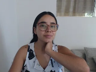 Emmamartinezz18 live cam