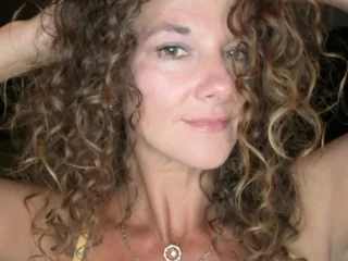 FoxxyCurlGirl