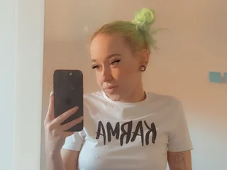 Harlie_Cannon live
