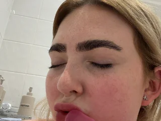 Hollyannee