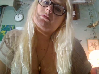 LaceyVales187 live cam