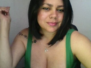 Lola_Love82