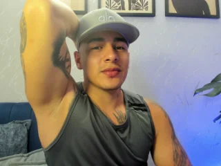 Massimo_Contiie live cam
