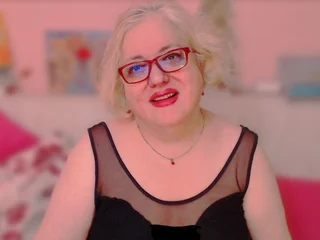 MatureAliceBBW