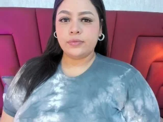 Maya_curvy