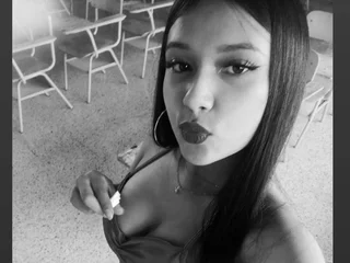 MiaNaugthyXx