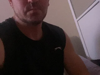 NaughtySimon007 live cam