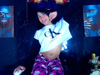 Paris_Kiss live cam