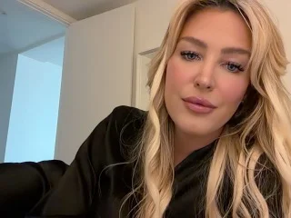 Peachy_Tease