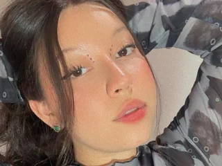 RachelWhiitee live cam