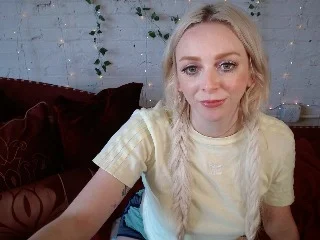 RemiReagan Porn Model Profile Image
