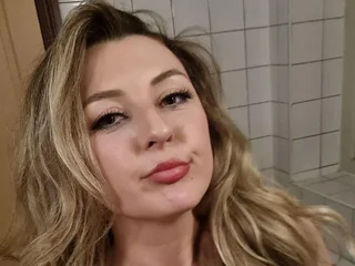 RosieClifton123 live