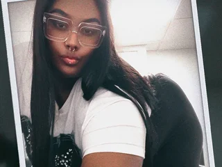 Sexylexy33 live cam