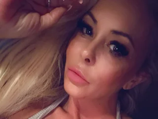 Skyetaylorxx live cam