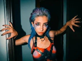 TinaRoberts19 live cam