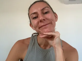 nicnac_toesUK live cam, British, 35