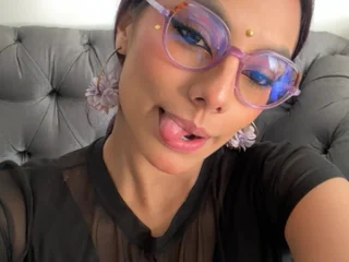vale_alvarez