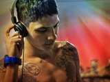 Alejandro_As is live now!