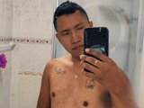 Alessandro_28 is live now!