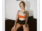 Alexandersonnxo is live now!