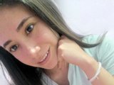 Annywiillss is live now!
