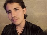 AxelMontes is live now!