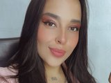 Carolainee18 is live now!